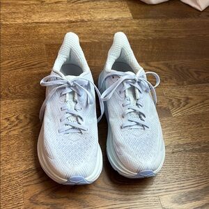 Hoka Clifton 9 Size 8B